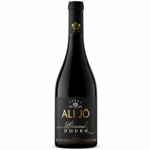 Ali Jó Reserva, Vinho tinto encorpado com notas de frutas maduras e especiarias, ideal para pratos sofisticados.