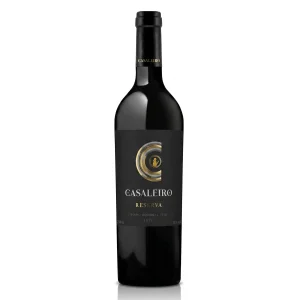 Garrafa de Vinho Casaleiro Reserva Tinto com rótulo premium